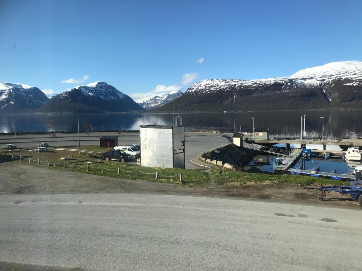 Lyngenfjord Gammelhotell Olderdalen Exterior photo